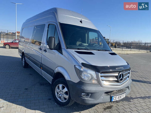 Серый Мерседес Sprinter, объемом двигателя 2.99 л и пробегом 375 тыс. км за 33900 $, фото 2 на Automoto.ua