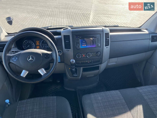 Серый Мерседес Sprinter, объемом двигателя 2.99 л и пробегом 375 тыс. км за 33900 $, фото 18 на Automoto.ua