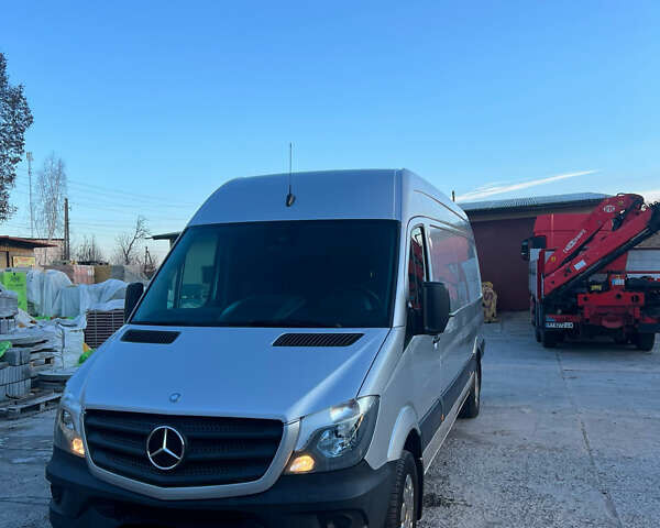 Сірий Мерседес Sprinter, об'ємом двигуна 2.1 л та пробігом 170 тис. км за 18999 $, фото 1 на Automoto.ua