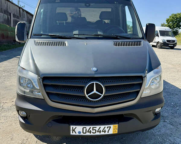 Серый Мерседес Sprinter, объемом двигателя 3 л и пробегом 254 тыс. км за 33500 $, фото 5 на Automoto.ua