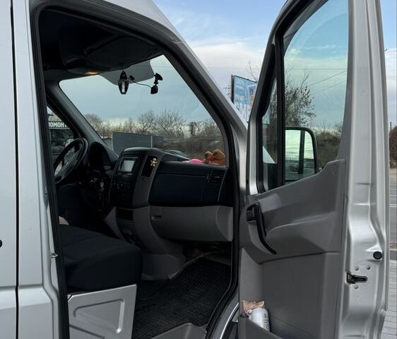 Сірий Мерседес Sprinter, об'ємом двигуна 2.1 л та пробігом 290 тис. км за 15200 $, фото 6 на Automoto.ua