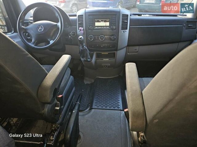 Серый Мерседес Sprinter, объемом двигателя 2.14 л и пробегом 248 тыс. км за 21900 $, фото 12 на Automoto.ua