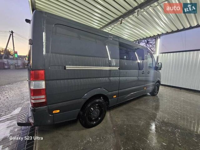 Серый Мерседес Sprinter, объемом двигателя 2.14 л и пробегом 248 тыс. км за 21900 $, фото 2 на Automoto.ua