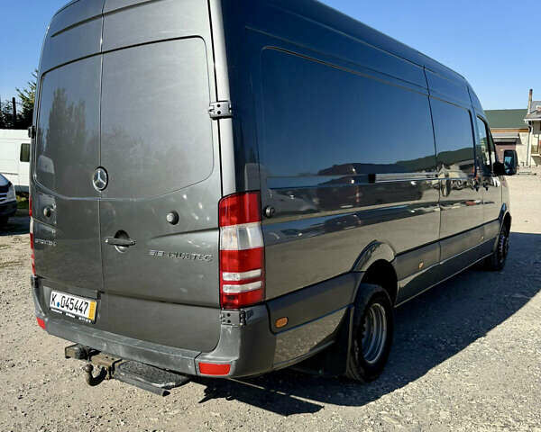 Серый Мерседес Sprinter, объемом двигателя 3 л и пробегом 254 тыс. км за 33800 $, фото 5 на Automoto.ua