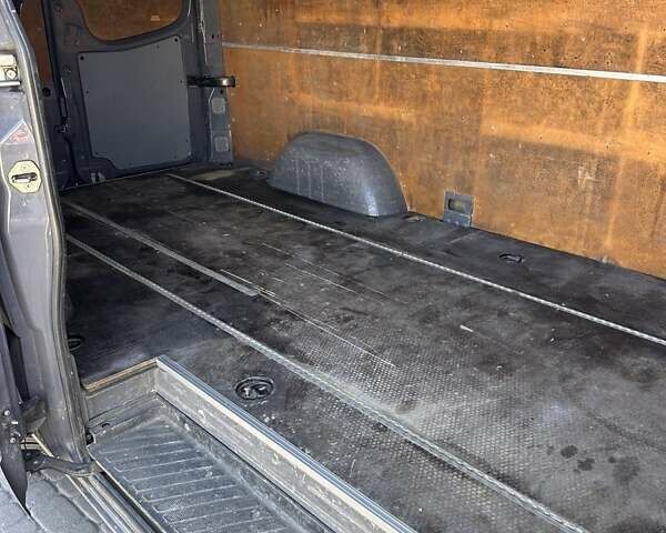 Серый Мерседес Sprinter, объемом двигателя 2.2 л и пробегом 334 тыс. км за 18500 $, фото 20 на Automoto.ua