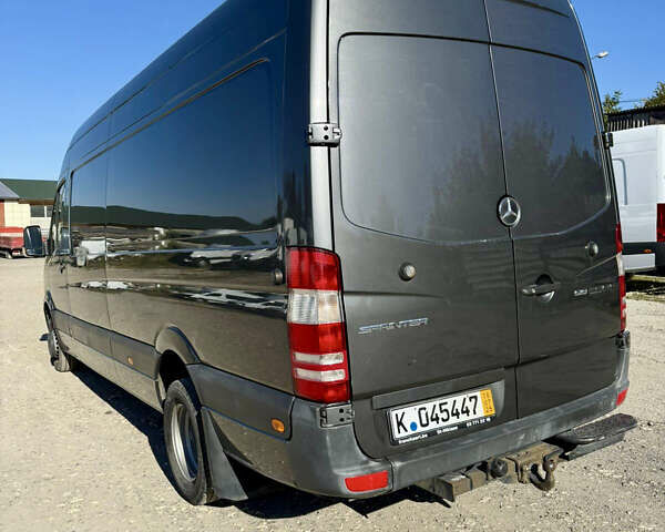 Серый Мерседес Sprinter, объемом двигателя 3 л и пробегом 254 тыс. км за 33800 $, фото 4 на Automoto.ua