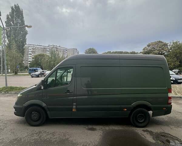 Серый Мерседес Sprinter, объемом двигателя 2.2 л и пробегом 334 тыс. км за 18500 $, фото 1 на Automoto.ua