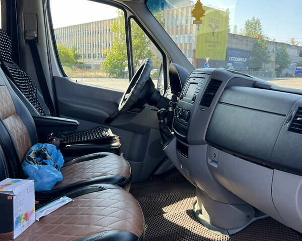 Сірий Мерседес Sprinter, об'ємом двигуна 2.2 л та пробігом 720 тис. км за 18800 $, фото 14 на Automoto.ua