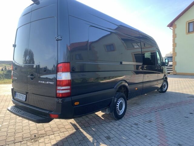 Серый Мерседес Sprinter, объемом двигателя 3 л и пробегом 270 тыс. км за 32900 $, фото 3 на Automoto.ua