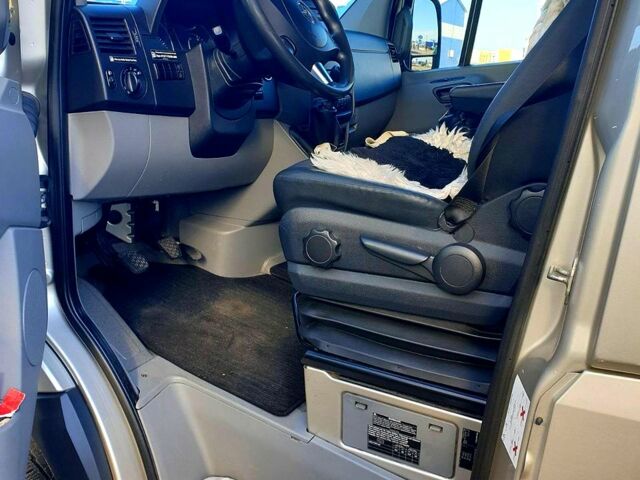 Серый Мерседес Sprinter, объемом двигателя 3 л и пробегом 253 тыс. км за 25000 $, фото 2 на Automoto.ua