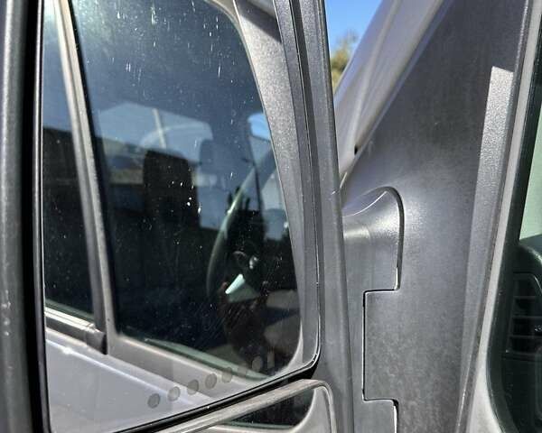 Серый Мерседес Sprinter, объемом двигателя 2.2 л и пробегом 334 тыс. км за 18500 $, фото 11 на Automoto.ua