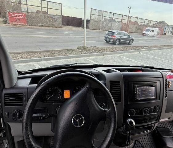 Сірий Мерседес Sprinter, об'ємом двигуна 2.1 л та пробігом 290 тис. км за 15200 $, фото 9 на Automoto.ua