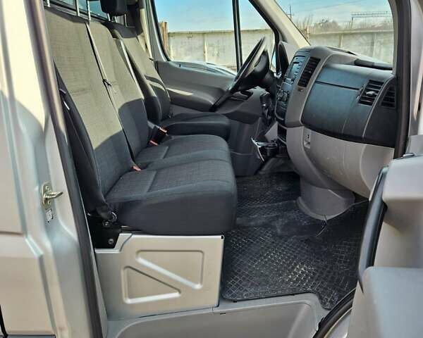 Серый Мерседес Sprinter, объемом двигателя 2.2 л и пробегом 206 тыс. км за 19399 $, фото 26 на Automoto.ua