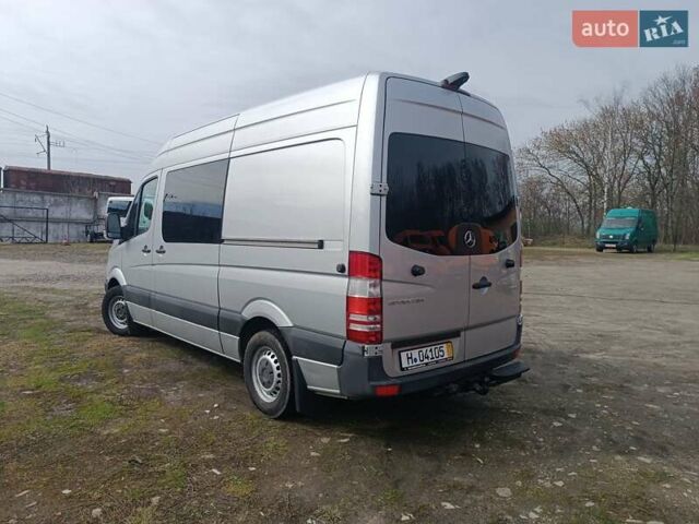 Серый Мерседес Sprinter, объемом двигателя 2.2 л и пробегом 206 тыс. км за 19399 $, фото 4 на Automoto.ua