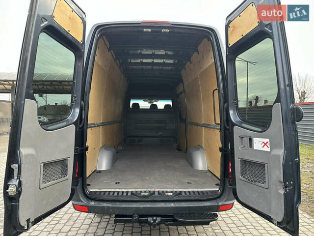 Серый Мерседес Sprinter, объемом двигателя 3 л и пробегом 428 тыс. км за 23800 $, фото 15 на Automoto.ua