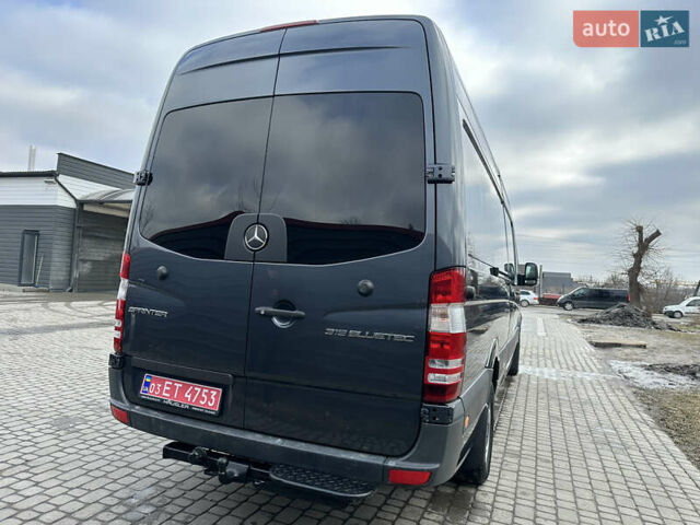 Серый Мерседес Sprinter, объемом двигателя 3 л и пробегом 428 тыс. км за 23800 $, фото 10 на Automoto.ua