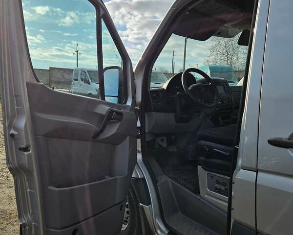 Серый Мерседес Sprinter, объемом двигателя 2.2 л и пробегом 206 тыс. км за 19399 $, фото 9 на Automoto.ua