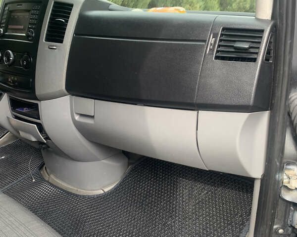 Сірий Мерседес Sprinter, об'ємом двигуна 2.2 л та пробігом 461 тис. км за 15500 $, фото 14 на Automoto.ua