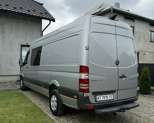 Сірий Мерседес Sprinter, об'ємом двигуна 3 л та пробігом 675 тис. км за 29943 $, фото 2 на Automoto.ua