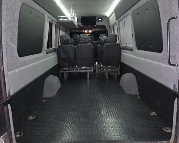 Серый Мерседес Sprinter, объемом двигателя 2.2 л и пробегом 585 тыс. км за 22500 $, фото 7 на Automoto.ua