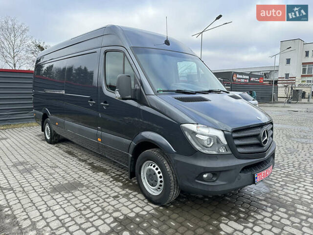 Серый Мерседес Sprinter, объемом двигателя 3 л и пробегом 428 тыс. км за 23800 $, фото 2 на Automoto.ua
