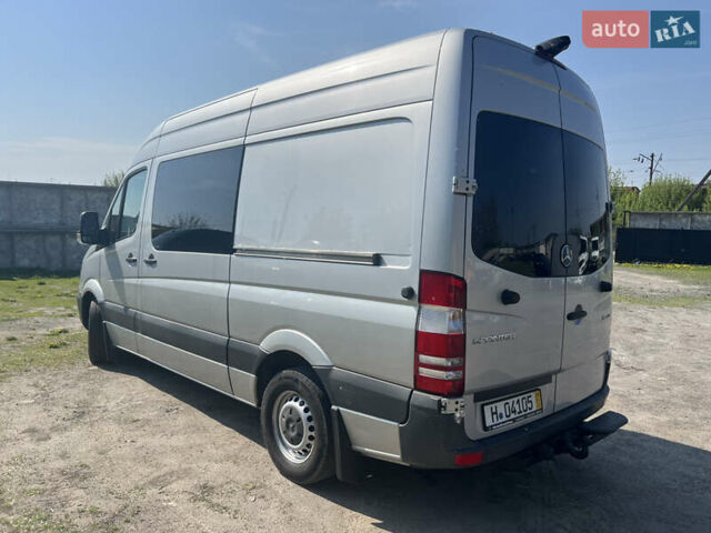 Серый Мерседес Sprinter, объемом двигателя 2.2 л и пробегом 207 тыс. км за 18999 $, фото 4 на Automoto.ua