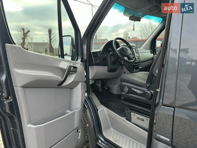 Серый Мерседес Sprinter, объемом двигателя 3 л и пробегом 428 тыс. км за 23800 $, фото 21 на Automoto.ua