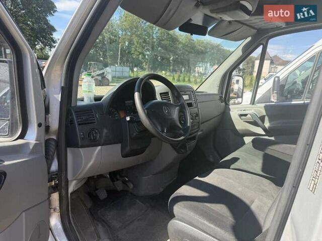 Серый Мерседес Sprinter, объемом двигателя 2.2 л и пробегом 205 тыс. км за 16900 $, фото 5 на Automoto.ua