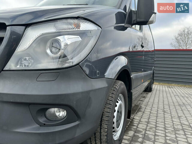 Серый Мерседес Sprinter, объемом двигателя 3 л и пробегом 428 тыс. км за 23800 $, фото 14 на Automoto.ua