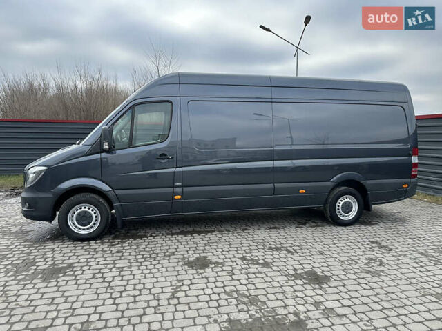 Серый Мерседес Sprinter, объемом двигателя 3 л и пробегом 428 тыс. км за 23800 $, фото 6 на Automoto.ua