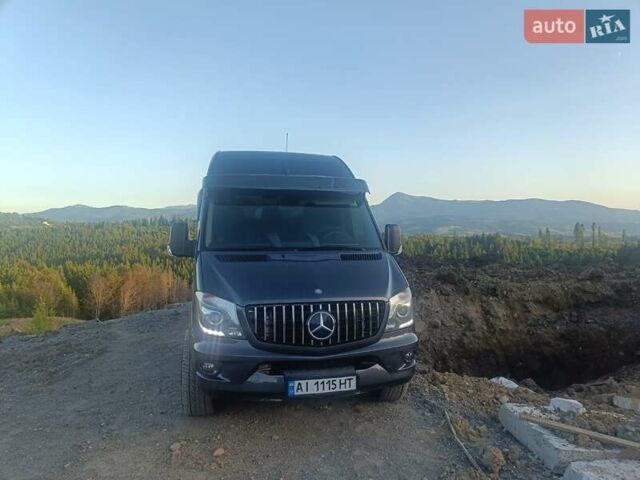 Серый Мерседес Sprinter, объемом двигателя 3 л и пробегом 320 тыс. км за 32000 $, фото 1 на Automoto.ua