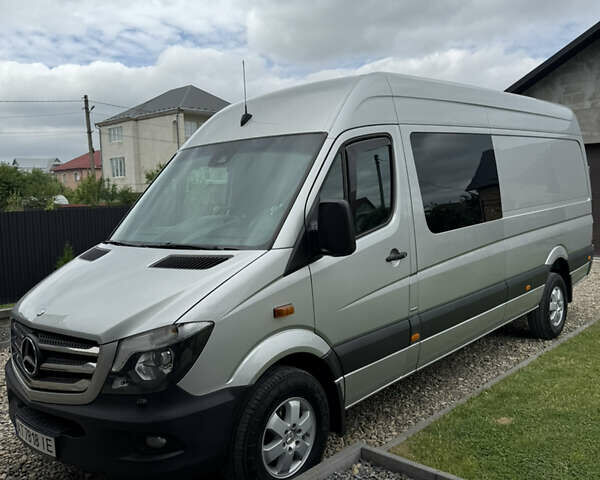 Серый Мерседес Sprinter, объемом двигателя 3 л и пробегом 673 тыс. км за 37700 $, фото 3 на Automoto.ua
