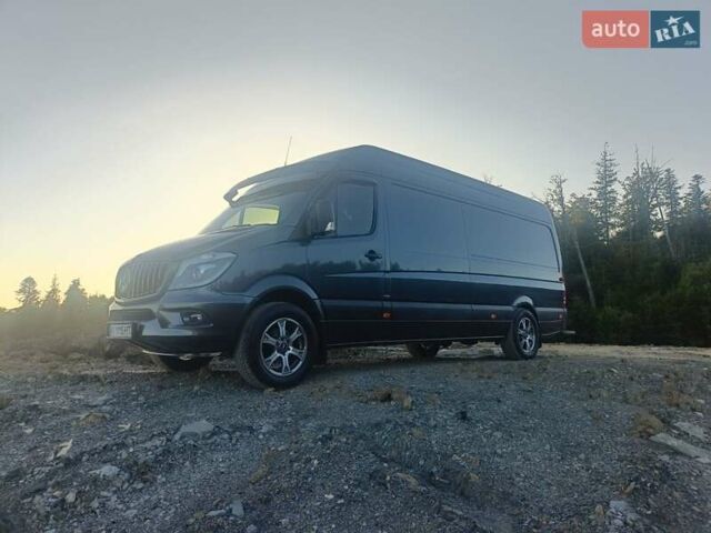Серый Мерседес Sprinter, объемом двигателя 3 л и пробегом 320 тыс. км за 32000 $, фото 8 на Automoto.ua