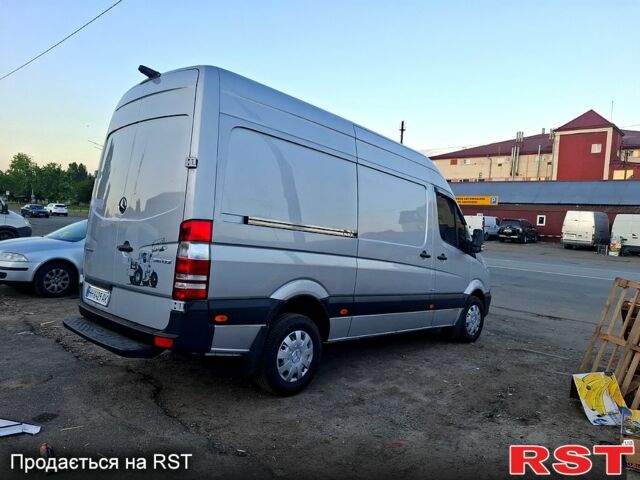 Серый Мерседес Sprinter, объемом двигателя 2.1 л и пробегом 246 тыс. км за 22700 $, фото 1 на Automoto.ua