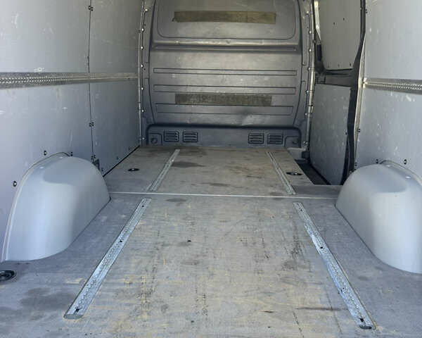 Серый Мерседес Sprinter, объемом двигателя 2.2 л и пробегом 240 тыс. км за 21900 $, фото 8 на Automoto.ua