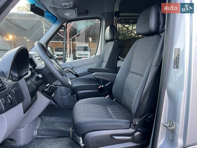 Сірий Мерседес Sprinter, об'ємом двигуна 2.2 л та пробігом 268 тис. км за 23900 $, фото 16 на Automoto.ua
