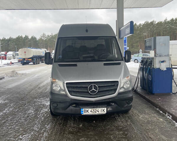 Сірий Мерседес Sprinter, об'ємом двигуна 2.2 л та пробігом 331 тис. км за 25000 $, фото 3 на Automoto.ua