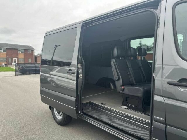 Серый Мерседес Sprinter, объемом двигателя 3 л и пробегом 126 тыс. км за 11600 $, фото 15 на Automoto.ua