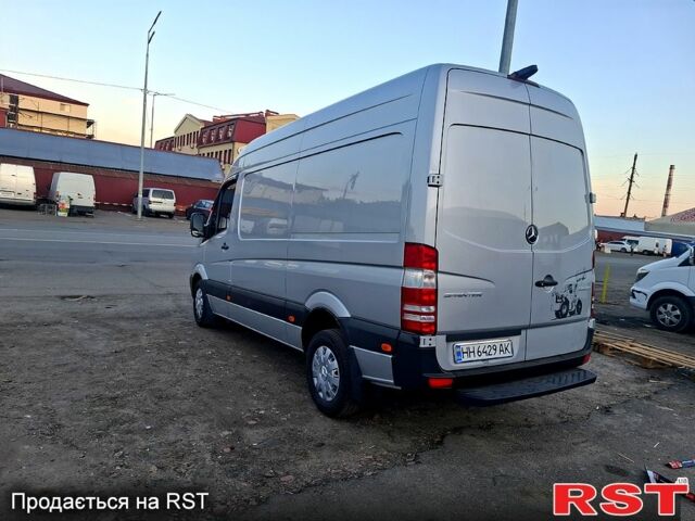 Серый Мерседес Sprinter, объемом двигателя 2.1 л и пробегом 246 тыс. км за 22700 $, фото 2 на Automoto.ua