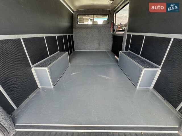 Серый Мерседес Sprinter, объемом двигателя 2.2 л и пробегом 266 тыс. км за 25000 $, фото 18 на Automoto.ua