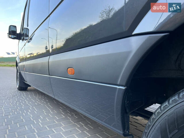 Серый Мерседес Sprinter, объемом двигателя 3 л и пробегом 380 тыс. км за 24999 $, фото 80 на Automoto.ua