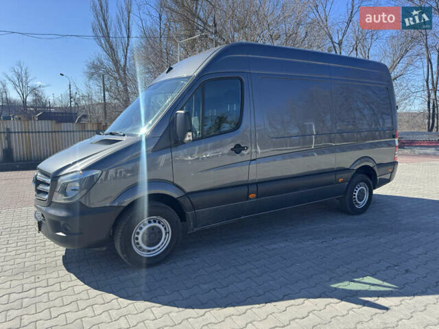 Серый Мерседес Sprinter, объемом двигателя 2.2 л и пробегом 240 тыс. км за 21900 $, фото 1 на Automoto.ua