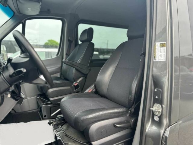 Серый Мерседес Sprinter, объемом двигателя 3 л и пробегом 126 тыс. км за 11600 $, фото 6 на Automoto.ua