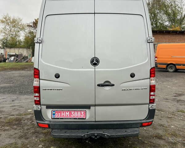Мерседес Sprinter 2016 у Рожище на Automoto.ua Сірий Мерседес Sprinter, об'ємом двигуна 3 л та пробігом 335 тис. км за 39399 $, фото 3 на Automoto.ua
