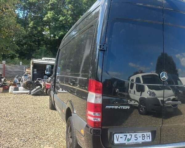 Серый Мерседес Sprinter, объемом двигателя 2.2 л и пробегом 242 тыс. км за 19800 $, фото 23 на Automoto.ua