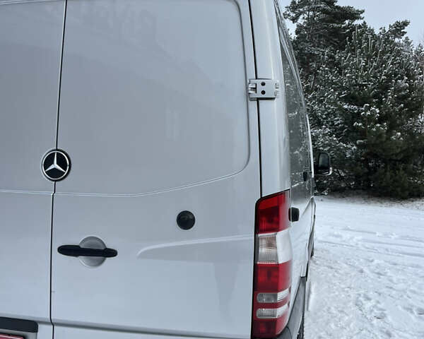 Серый Мерседес Sprinter, объемом двигателя 2.2 л и пробегом 430 тыс. км за 18800 $, фото 15 на Automoto.ua