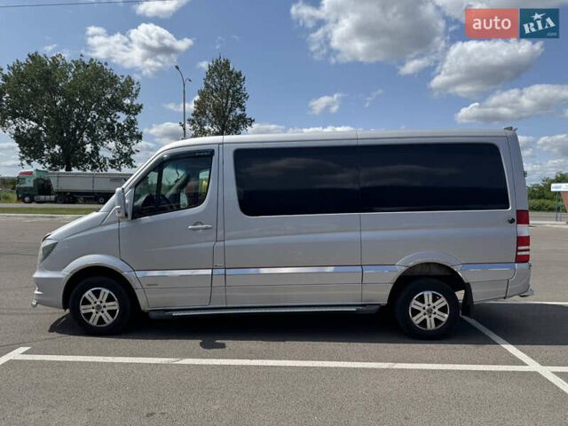Серый Мерседес Sprinter, объемом двигателя 2.2 л и пробегом 266 тыс. км за 25000 $, фото 3 на Automoto.ua