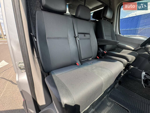Серый Мерседес Sprinter, объемом двигателя 2.2 л и пробегом 266 тыс. км за 25000 $, фото 31 на Automoto.ua