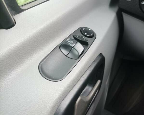 Мерседес Sprinter 2016 у Сумах на Automoto.ua Сірий Мерседес Sprinter, об'ємом двигуна 2.2 л та пробігом 318 тис. км за 18500 $, фото 5 на Automoto.ua