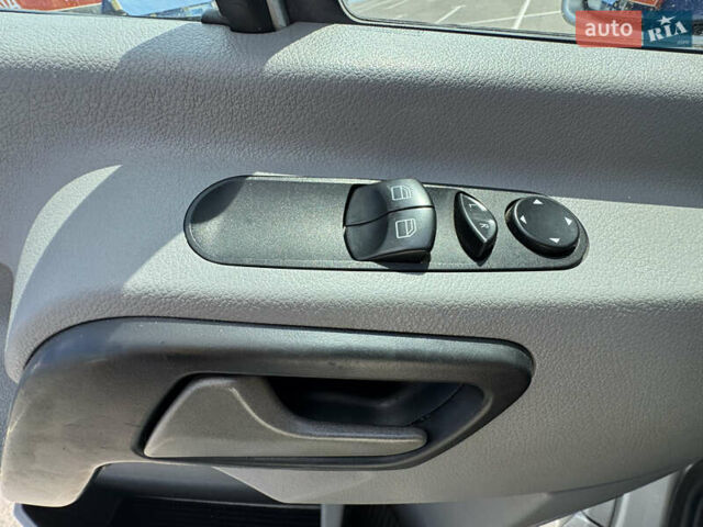 Сірий Мерседес Sprinter, об'ємом двигуна 2.2 л та пробігом 266 тис. км за 20000 $, фото 17 на Automoto.ua